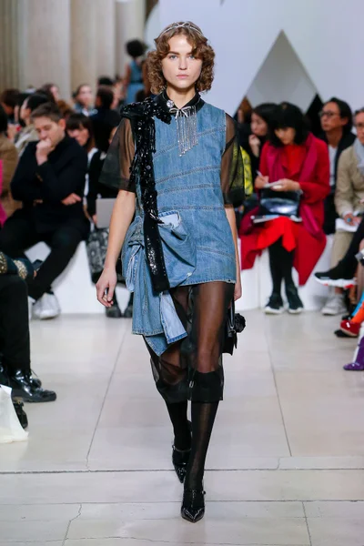 Look 46